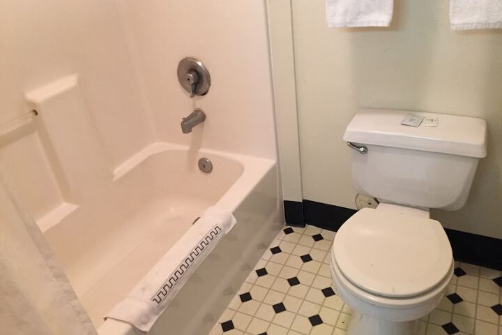 Room 15 of 26