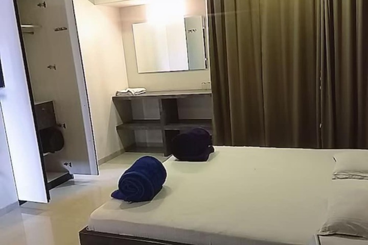 Room 3 of 15