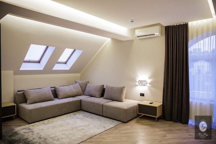 Room 19 of 40