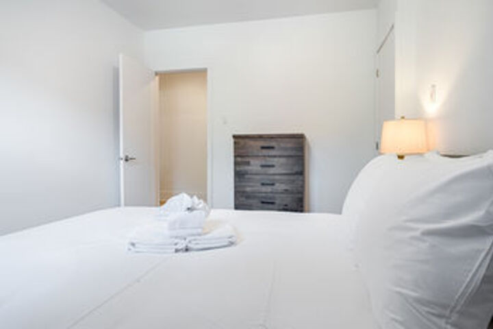 Room 8 of 19