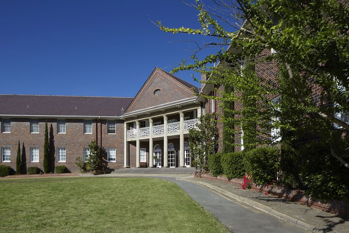 Hotel Exterior 37 of 42