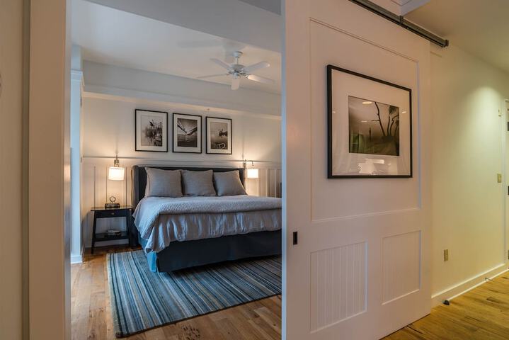 Room 3 of 90
