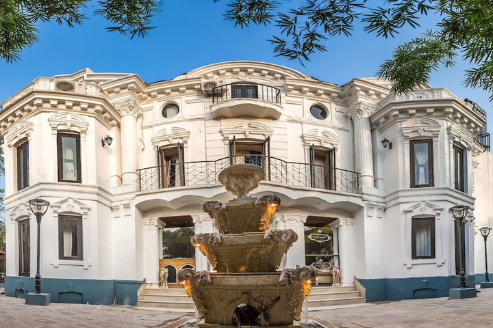 Royal Empire Boutique Hotel