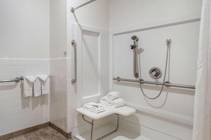 Accessible 1 King Mobility Accessible Bathtub Wet Bar Microwave and Refrigerator (1 of 20)