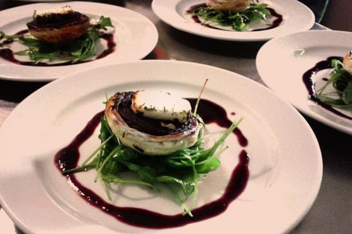 Dining 40 of 61