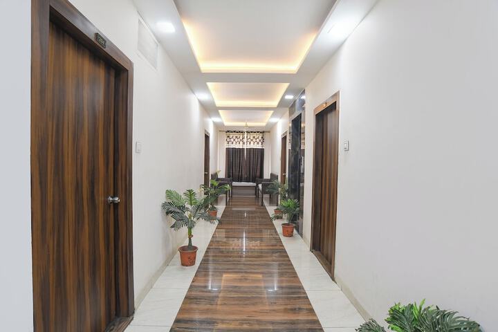 Hotel Interior 7 of 36