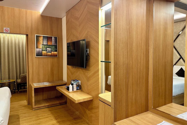 Room 25 of 46