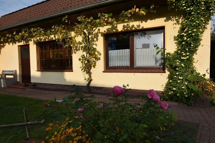 Comfy Bungalow in Alt Farpen With Terrace