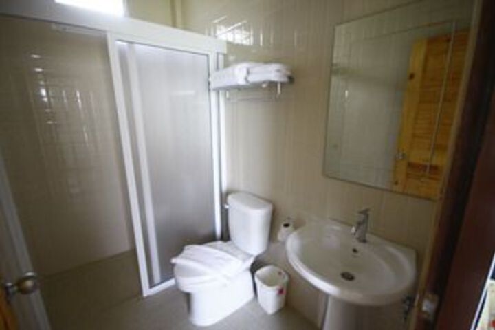 Room 2 of 17