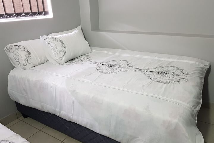 Room 2 of 4