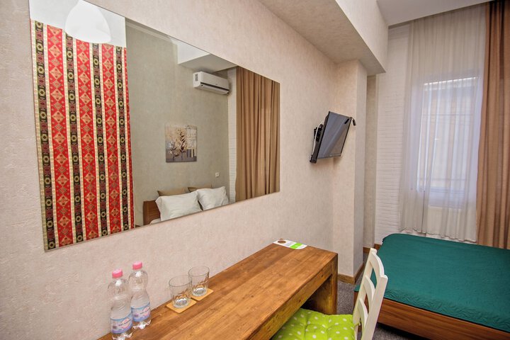 Room 17 of 50