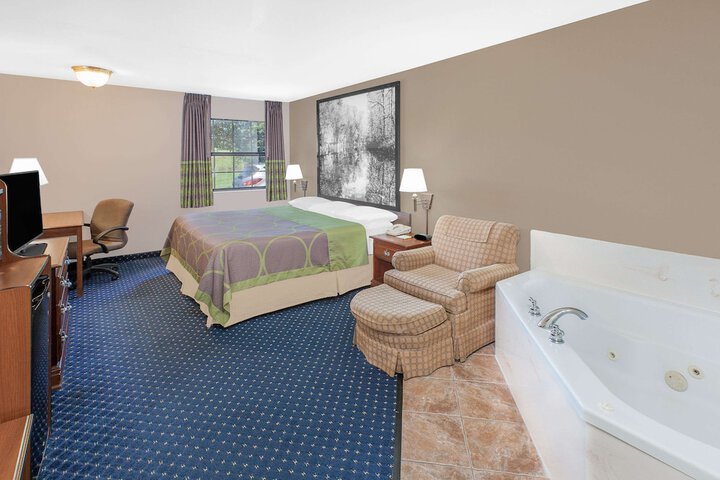 1 King Bed (12 of 13)
