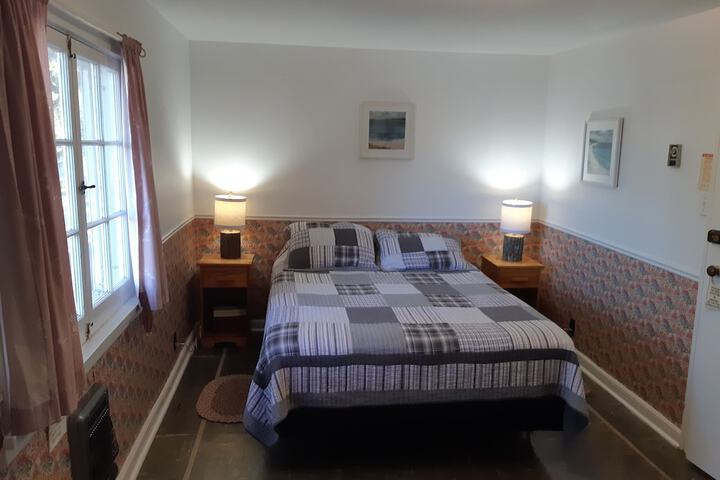 Room 43 of 215