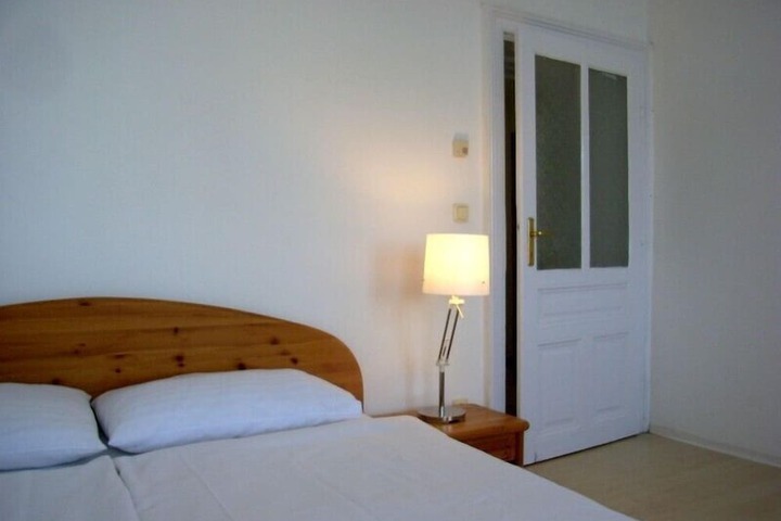 Room 34 of 108