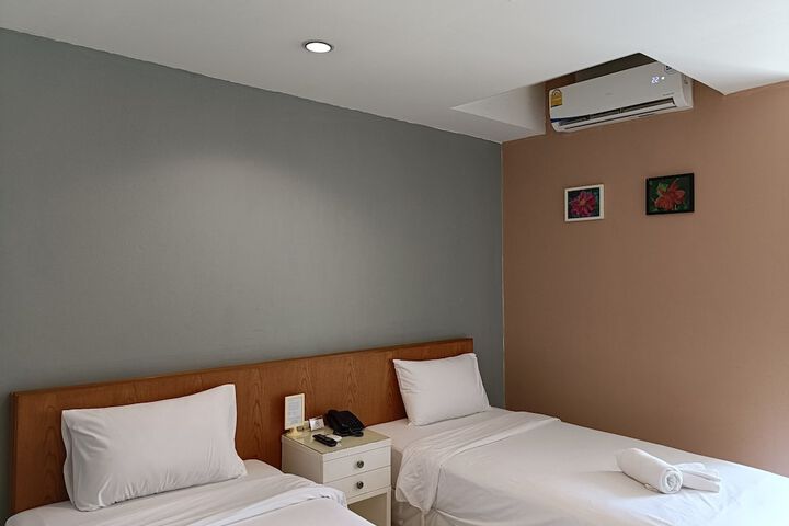 Room 43 of 87