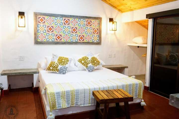Room 9 of 37