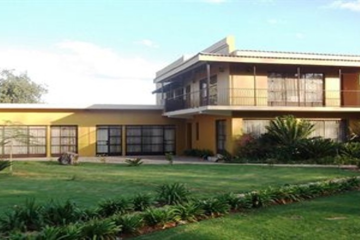 NOMNDENI LODGE ZAMABHELE