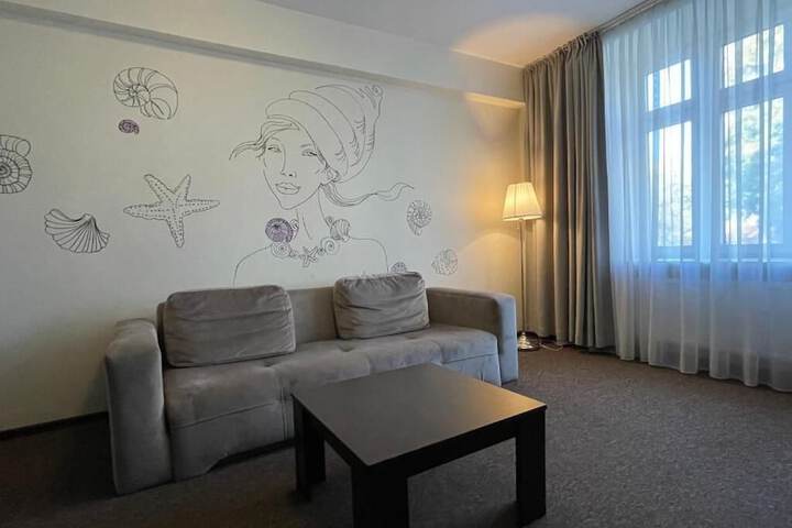 Room 27 of 113