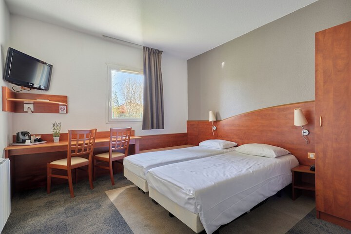 Room 46 of 92