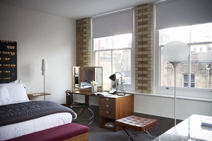 Room 25 of 68