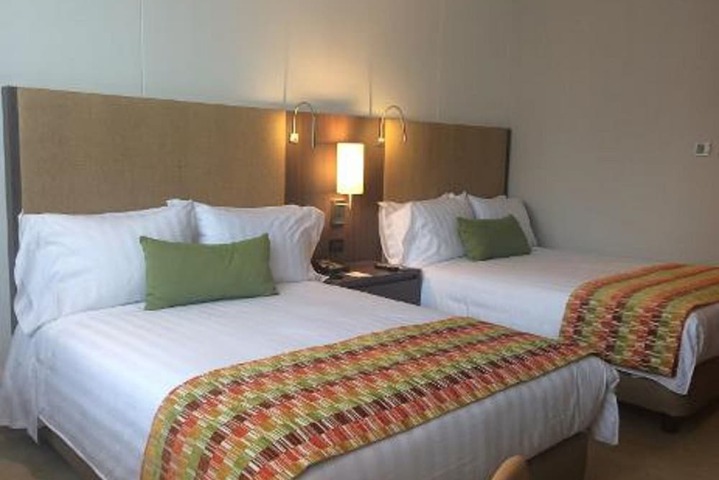 Room 9 of 41