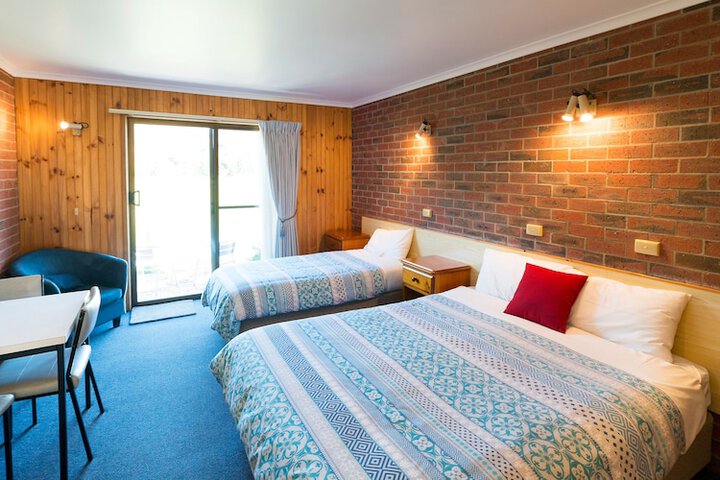 Room 4 of 35