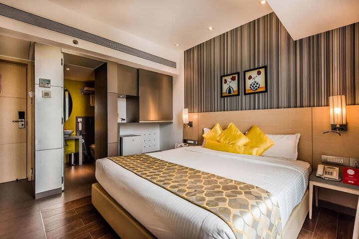 Room 9 of 49