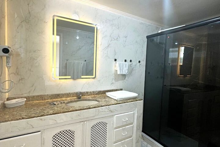 Room 15 of 22