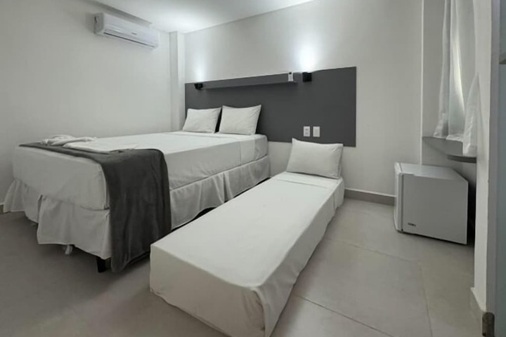 Room 3 of 9