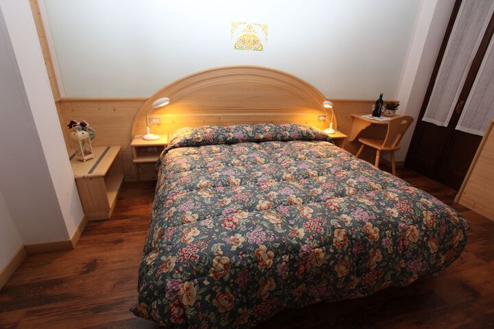Room 9 of 47