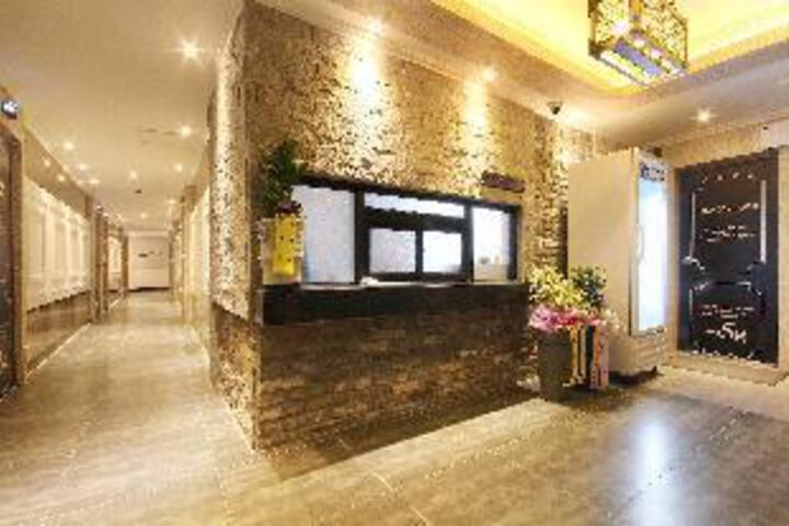 Gumi Hyeonggokdong 5wol Hotel
