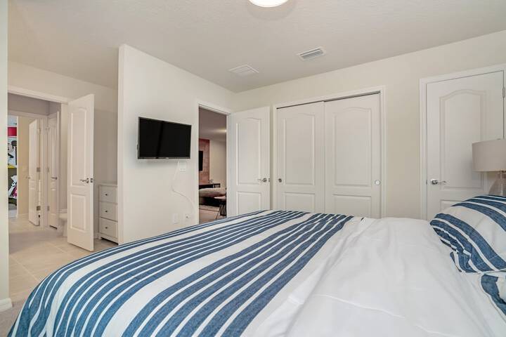 Room 18 of 67