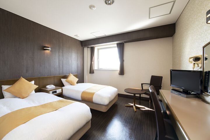 Room 9 of 62