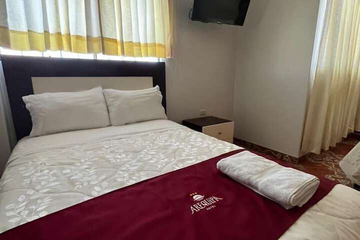 Room 16 of 40