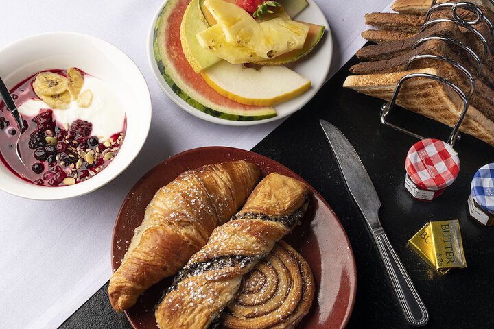 Breakfast/Coffee Service 96 of 129