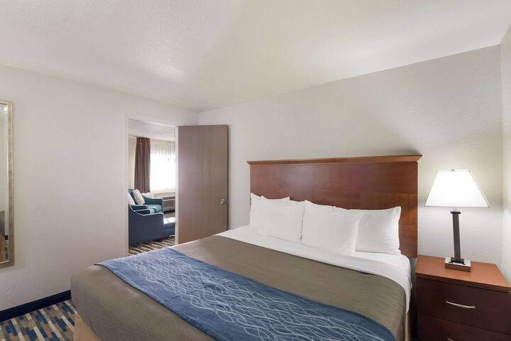 Room 33 of 57