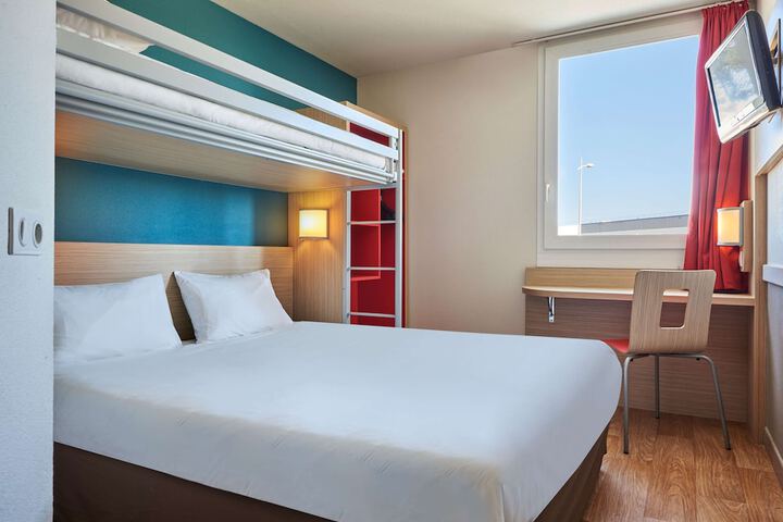 Room 15 of 65