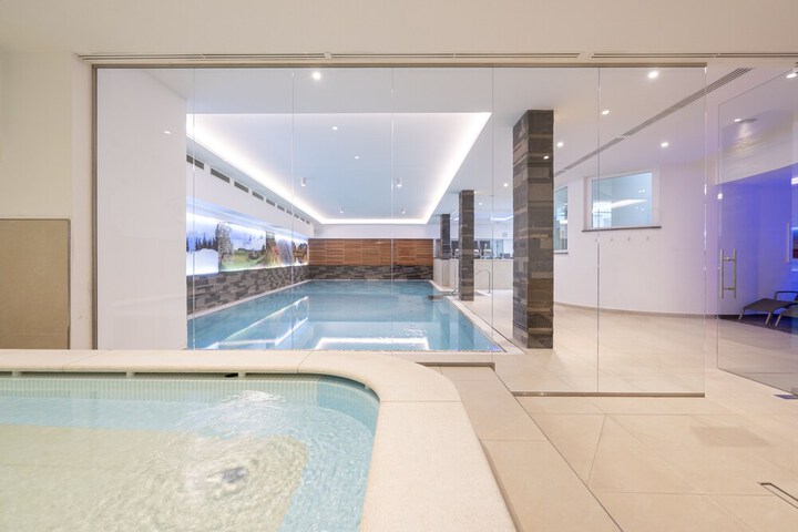 Pool 32 of 65