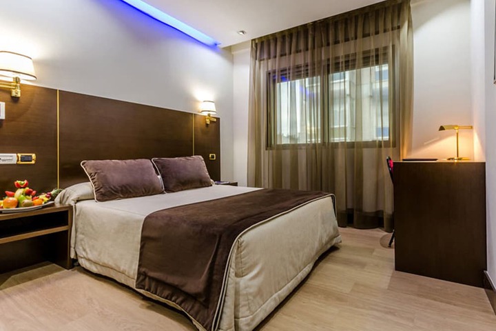Room 6 of 22