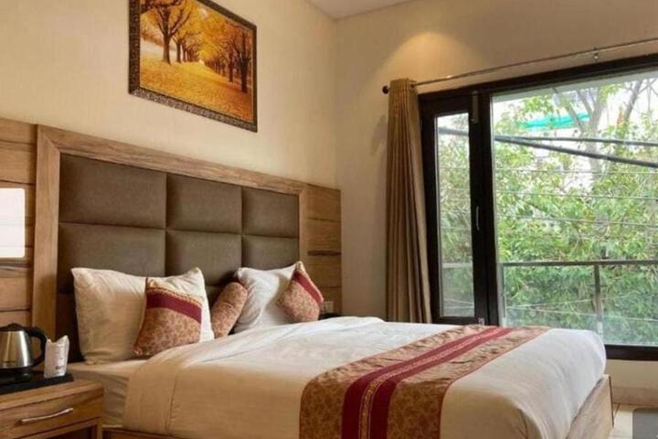 Hotel Nayyar Inn Near Golden temple