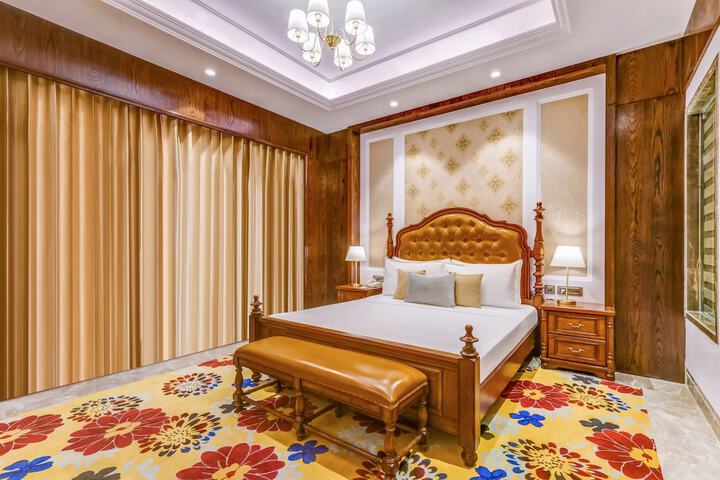 Room 55 of 119