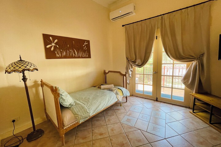 Room 84 of 214