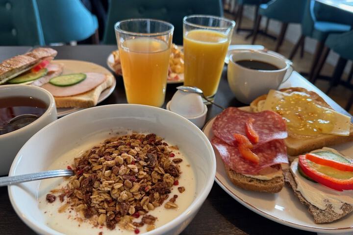 Breakfast/Coffee Service 27 of 56