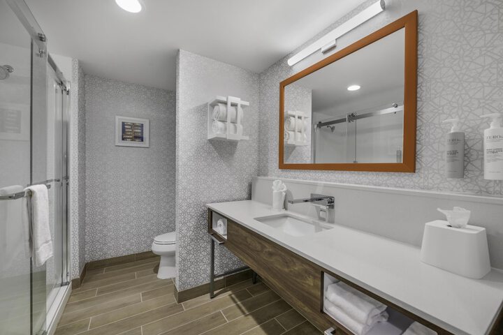 Room 33 of 50