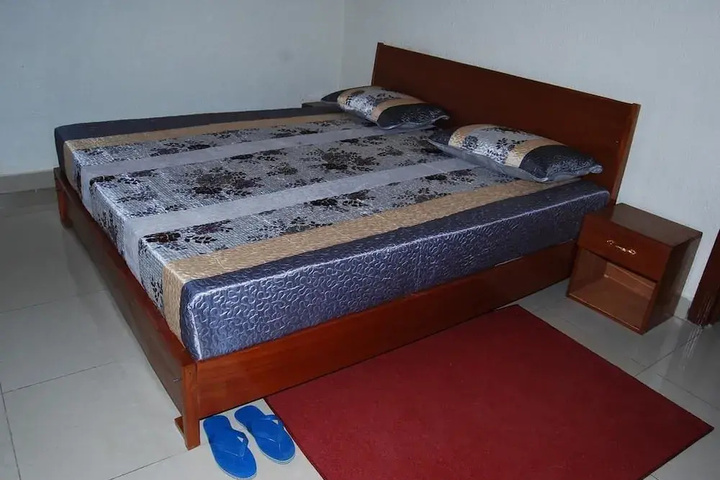 Room 5 of 15