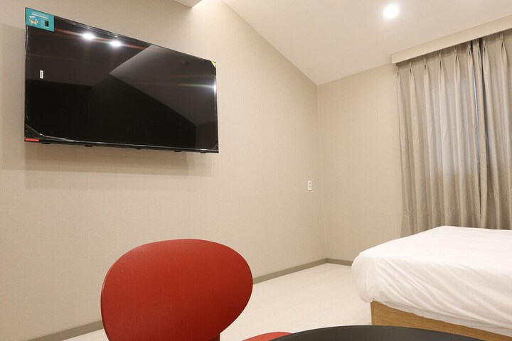 Room 38 of 62