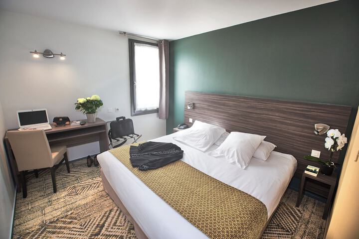 Room 14 of 35
