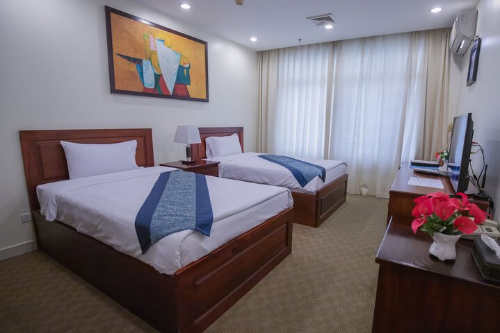 Room 30 of 94