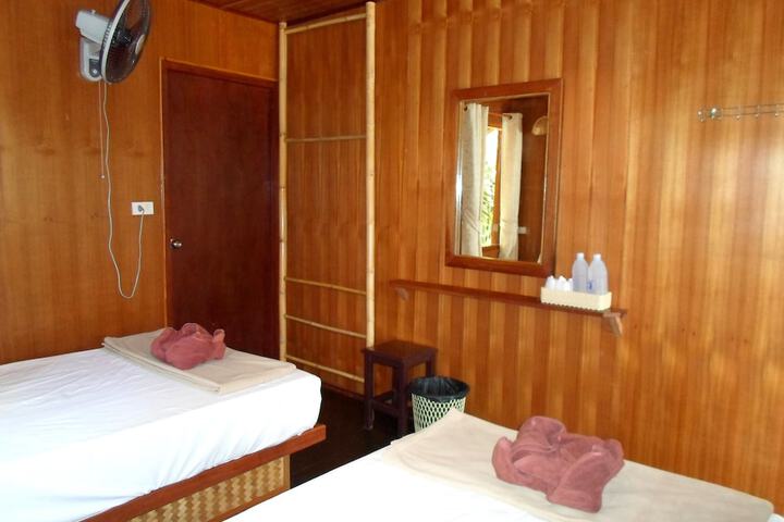 Room 25 of 54