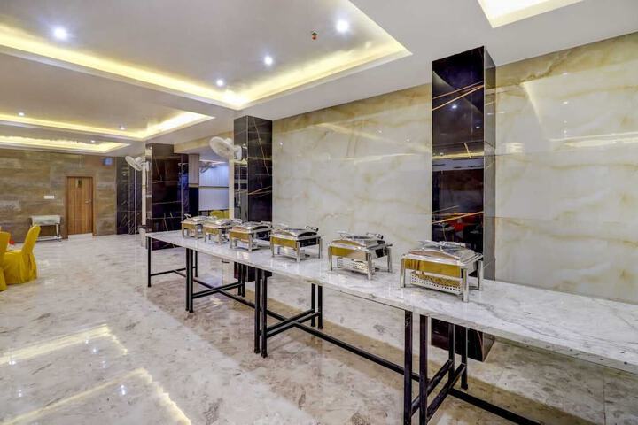 Ballroom/Hall 40 of 52